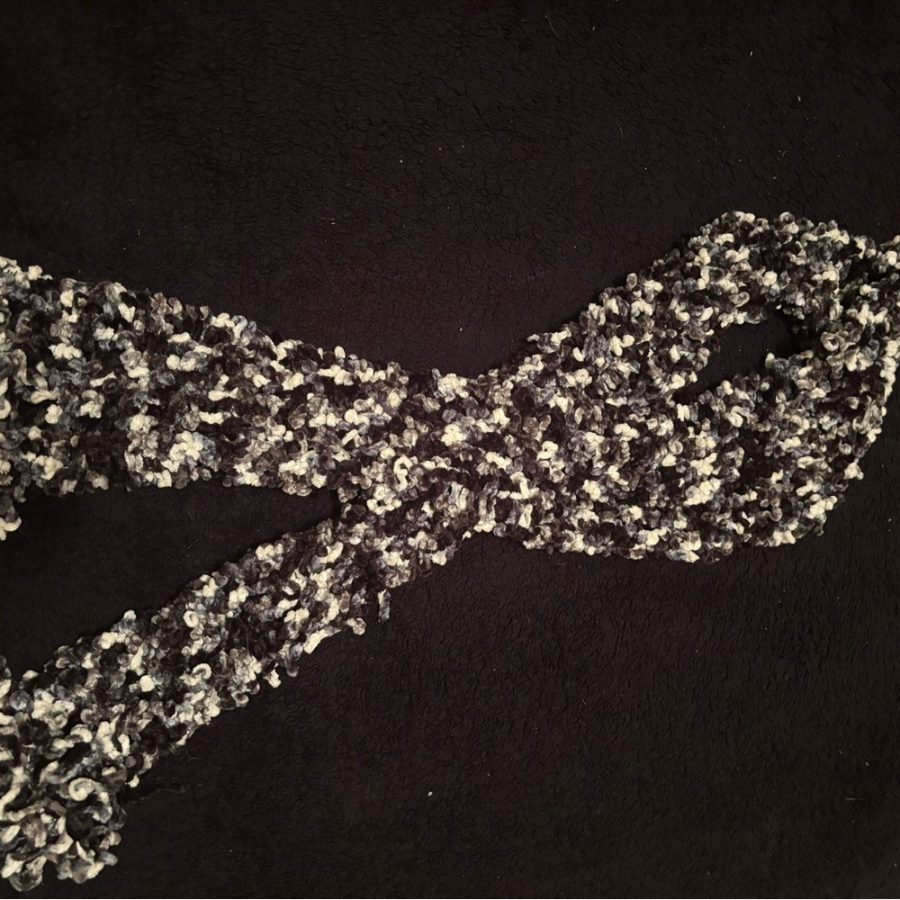 Stylish Black and White Women's Scarf